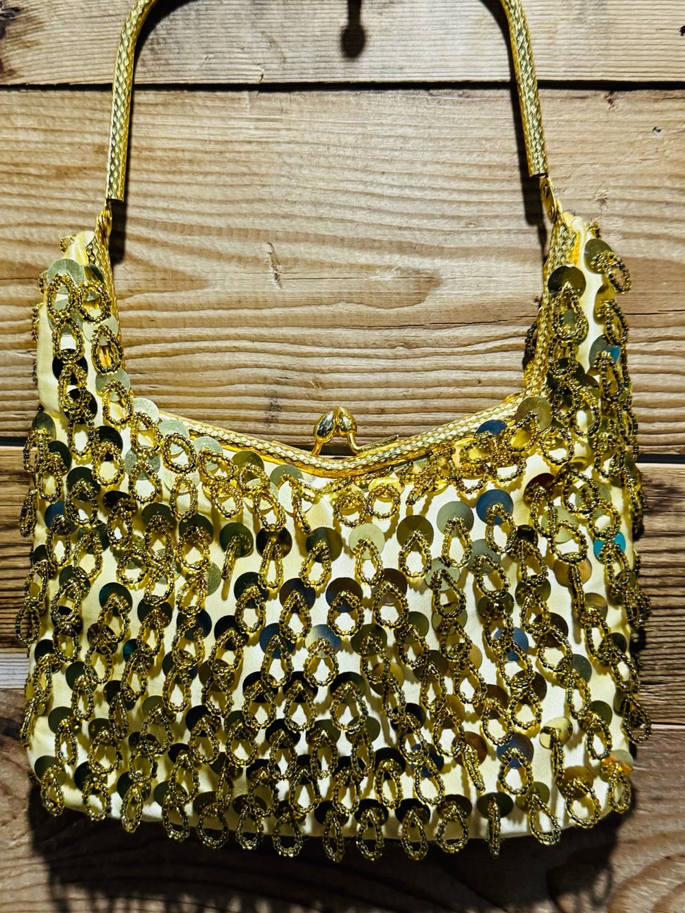 Vintage Gold Tassel Sequin Flapper Style Evening Bag Kisslock gold shimmer beads
